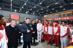 带球运球训练器习近平春节前夕在北京看望慰问基层干部群众