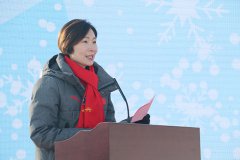 作为冰雪人很高兴看足球训练器材到青少年冰雪运动发展