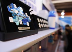16家特许生产商展示的带球运球训练器特许商品共7大类、428款